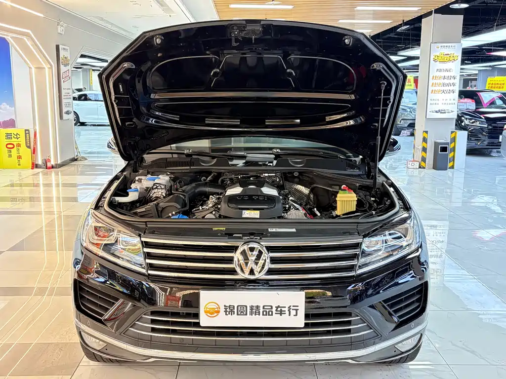 Volkswagen Touareg 2018 — фото 22