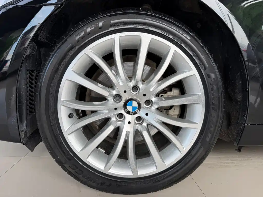 BMW 5 Series 2014 — фото 15