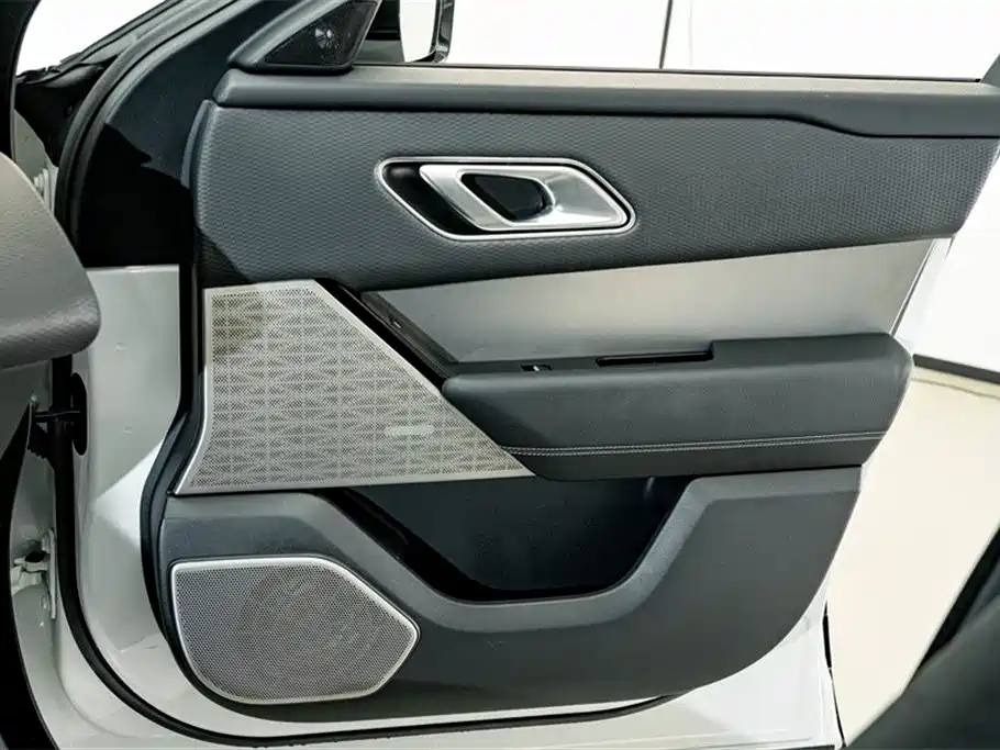 Land Rover Velar 2018 — фото 15