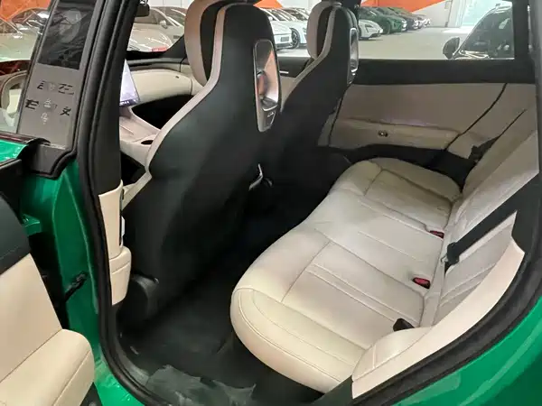 Xiaomi YU7 2025