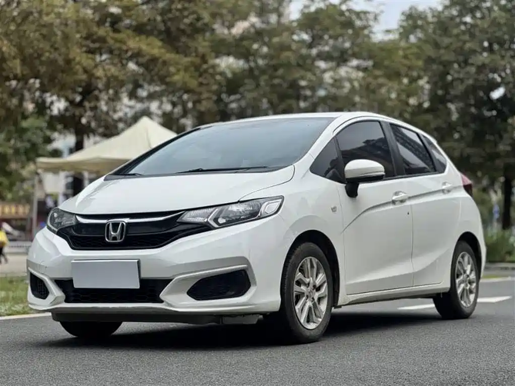 Honda Fit 2018 — фото 1