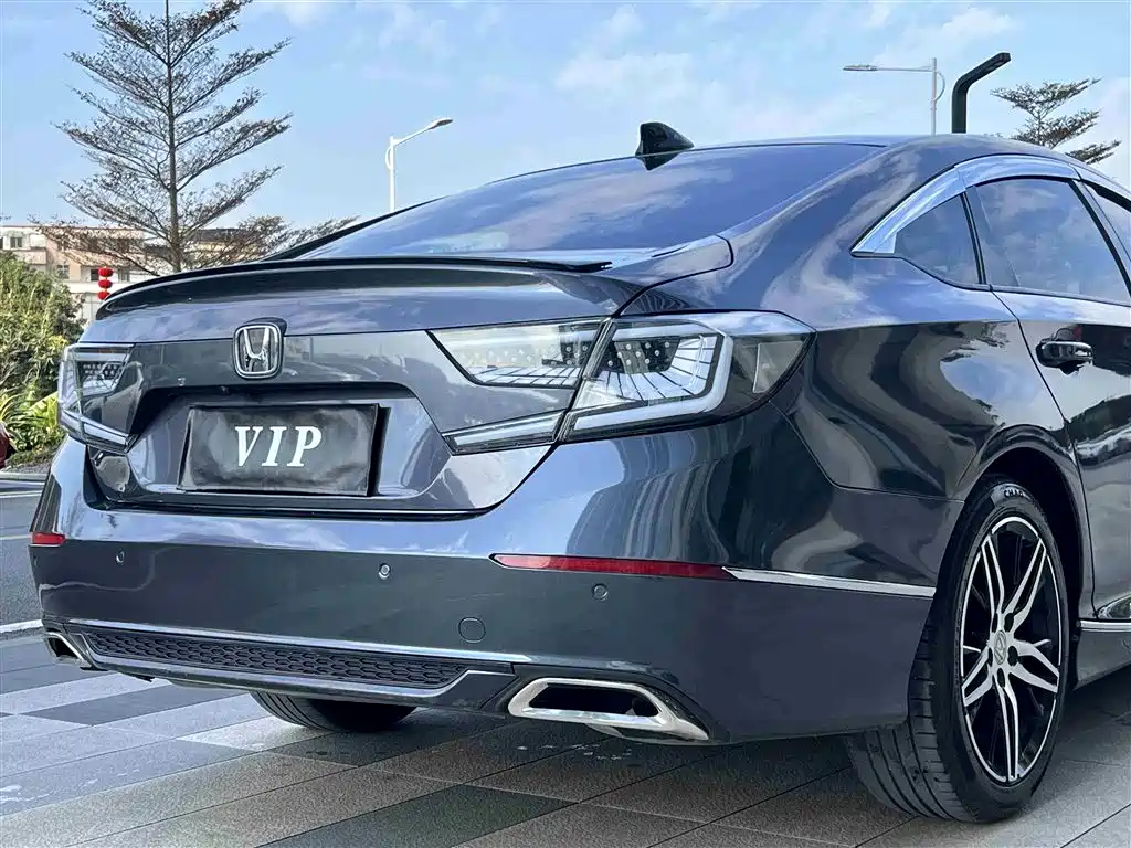 Honda Accord 2022 — фото 17
