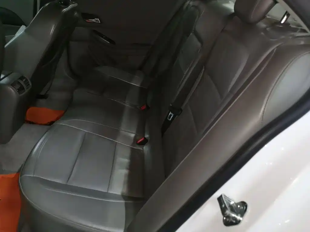 Chevrolet Malibu 2015 — фото 17