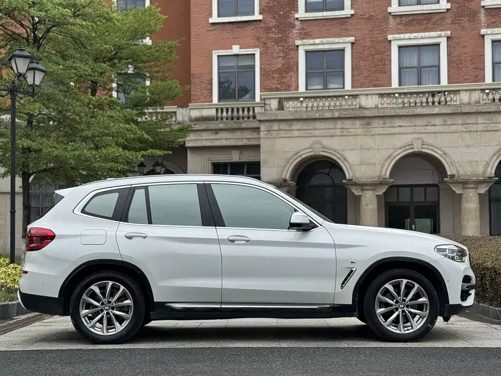 BMW X3 2019 — фото 4