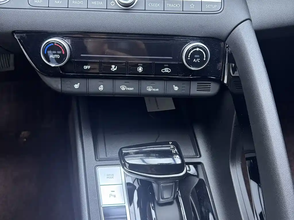 Hyundai Elantra 2026 — фото 10