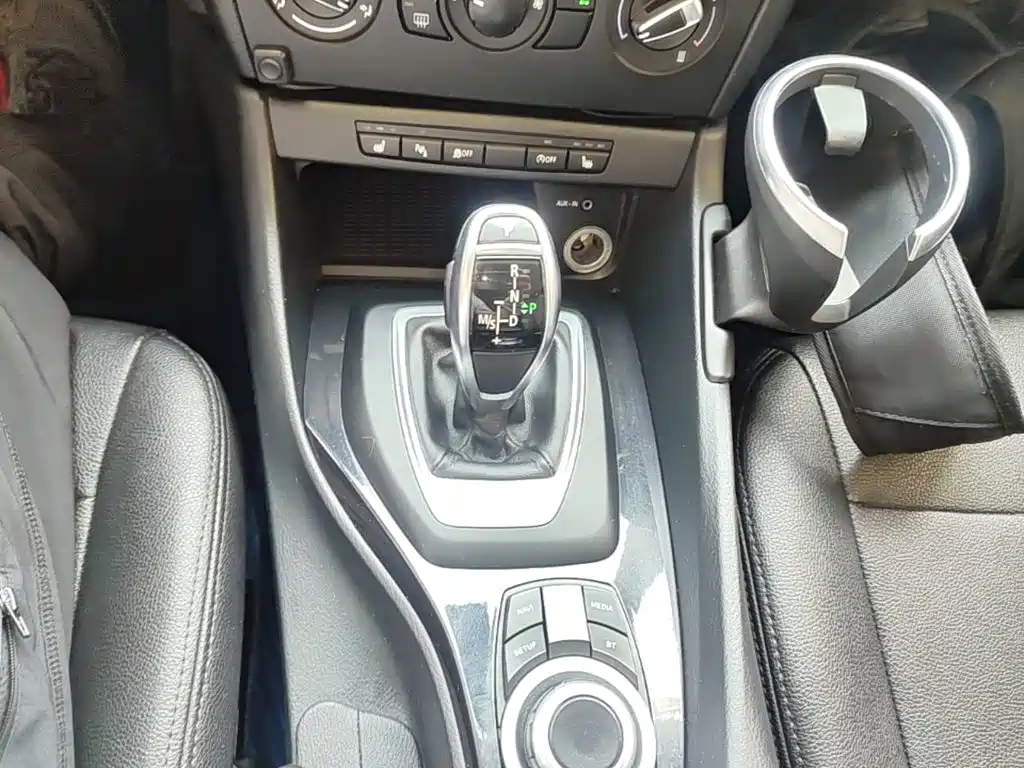 BMW X1 2015 — фото 14