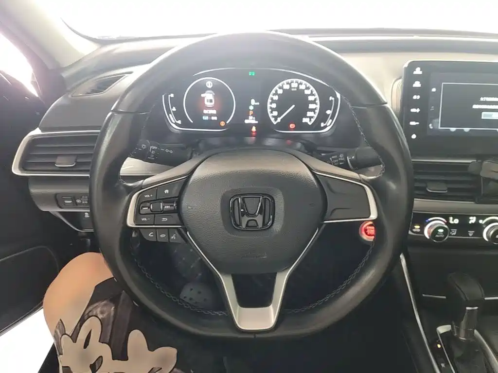 Honda Accord 2022 — фото 11