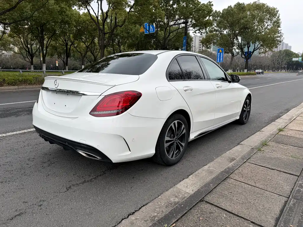 Mercedes-Benz C-Class 2019 — фото 11