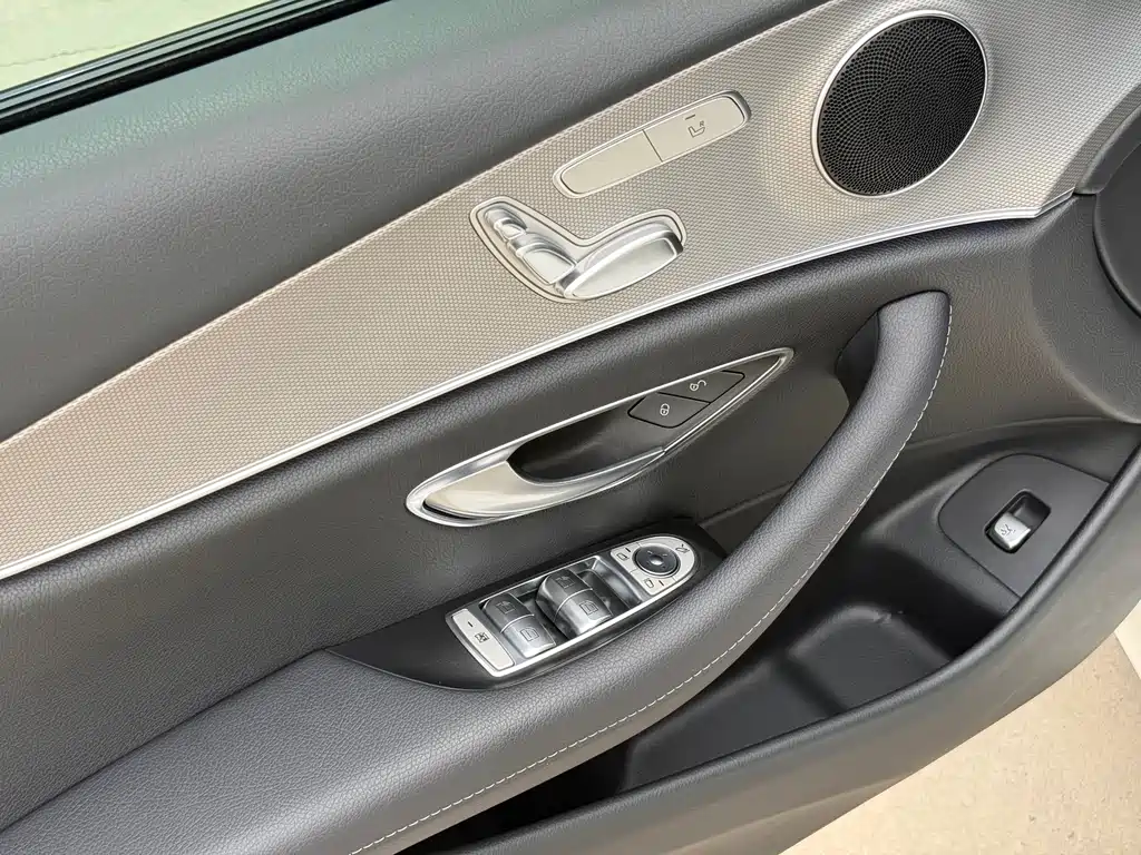 Mercedes-Benz E-Class 2018 — фото 16