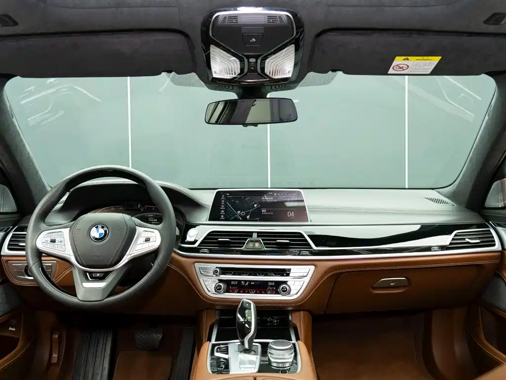 BMW 7 Series 2021 — фото 15