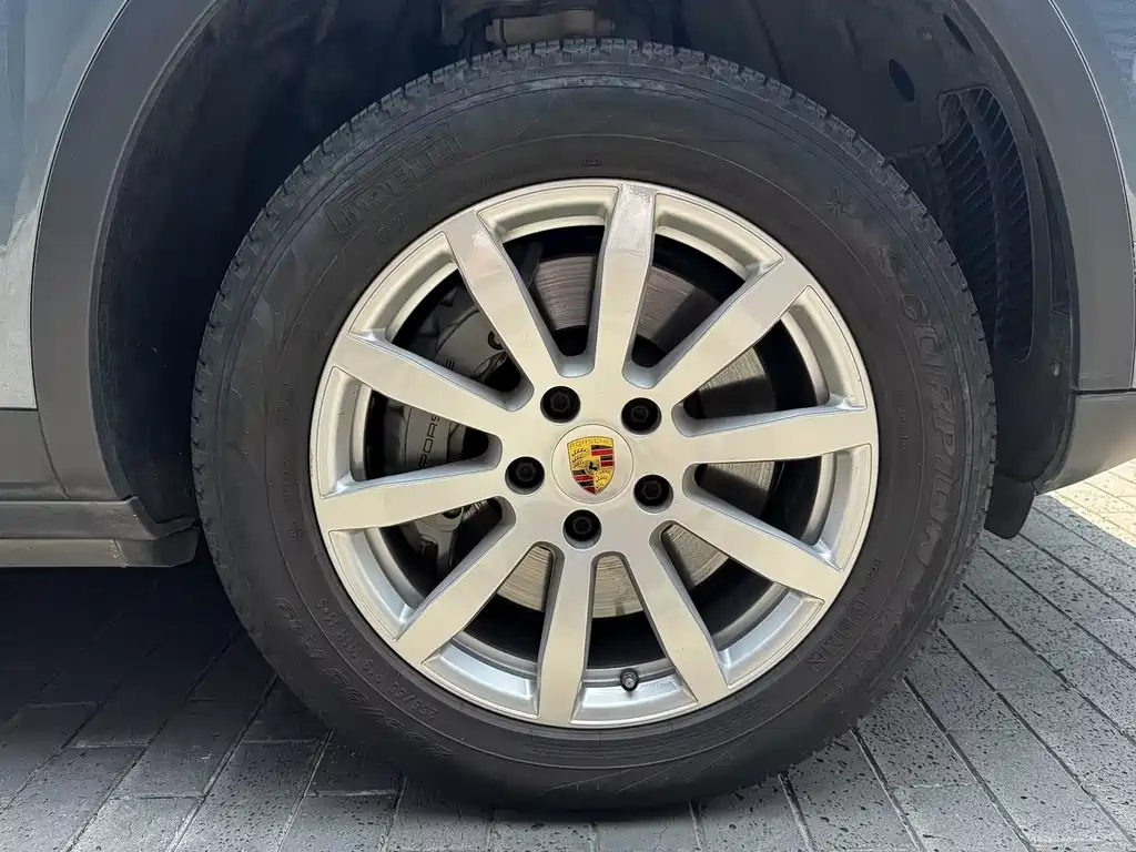 Porsche Cayenne 2018 — фото 8