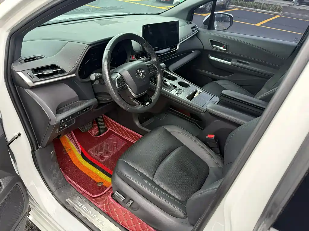 Toyota Sienna 2023