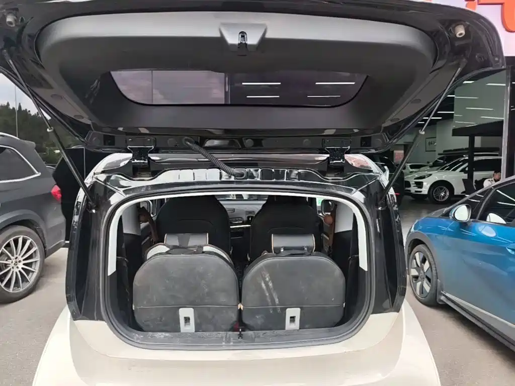 Baojun KiWi EV 2021 — фото 19