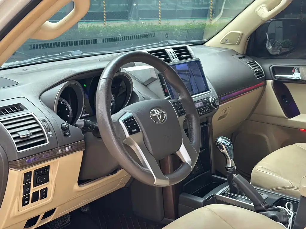 Toyota Prado 2017 — фото 10
