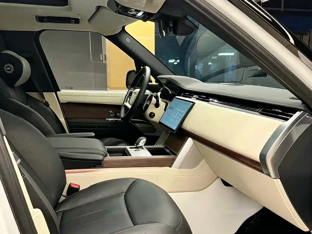 Land Rover Range Rover 2024