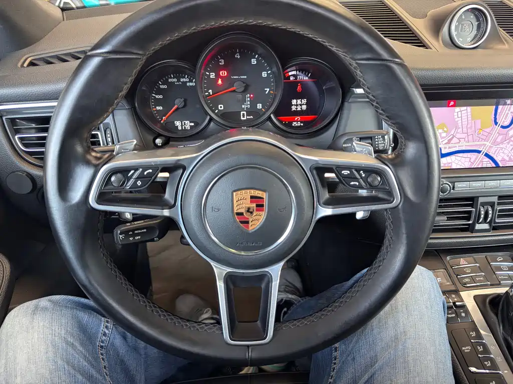 Porsche Macan 2020 — фото 11