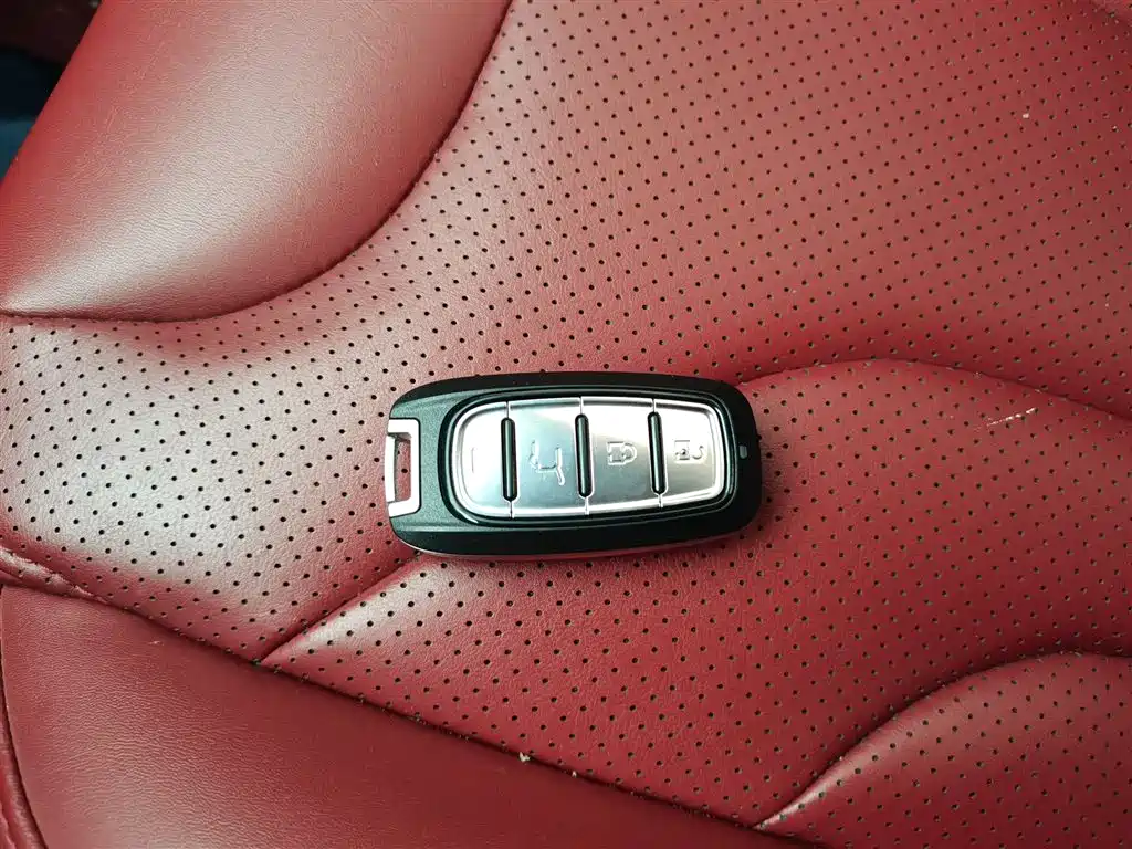 Changan CS85 COUPE 2020 — фото 17