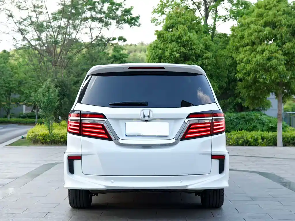 Honda Elysion 2018 — фото 22