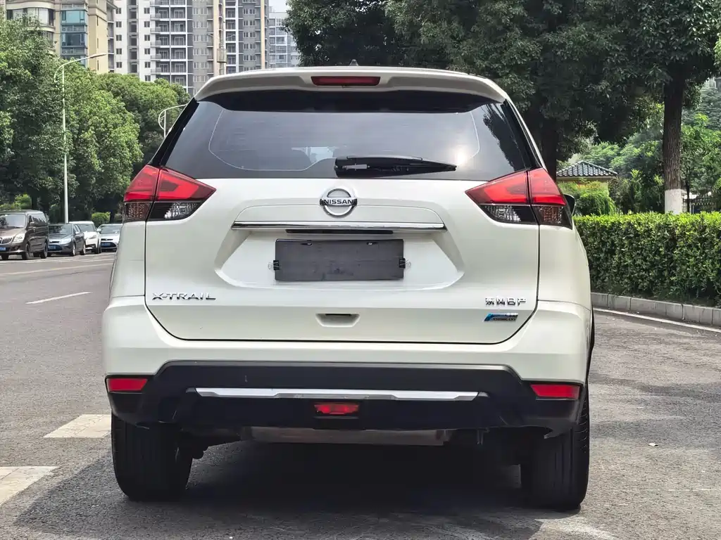 Nissan X-Trail 2017 — фото 16