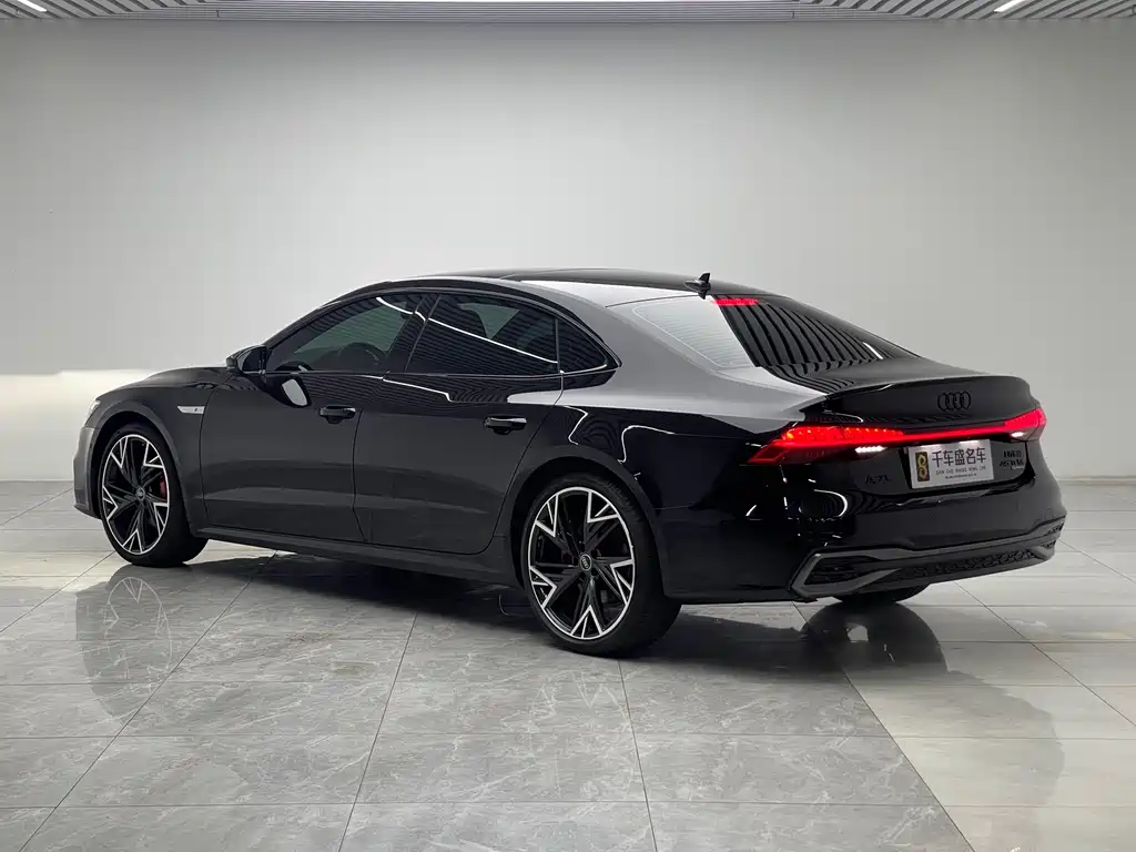 Audi A7L 2025 — фото 4