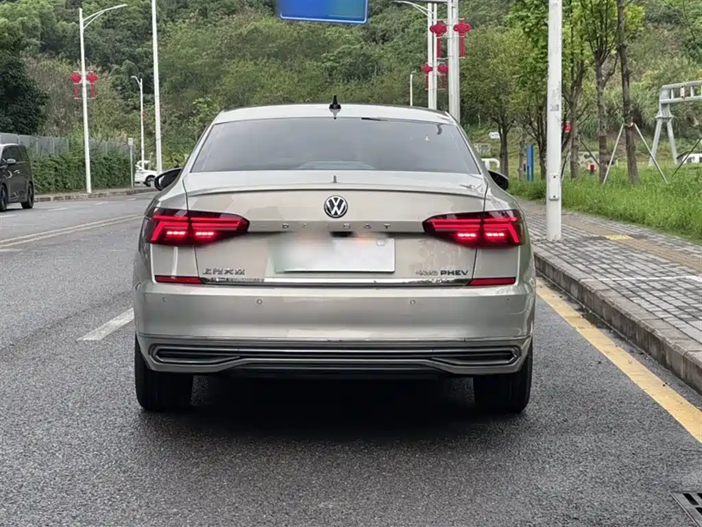 Volkswagen Passat New Energy 2020 — фото 22