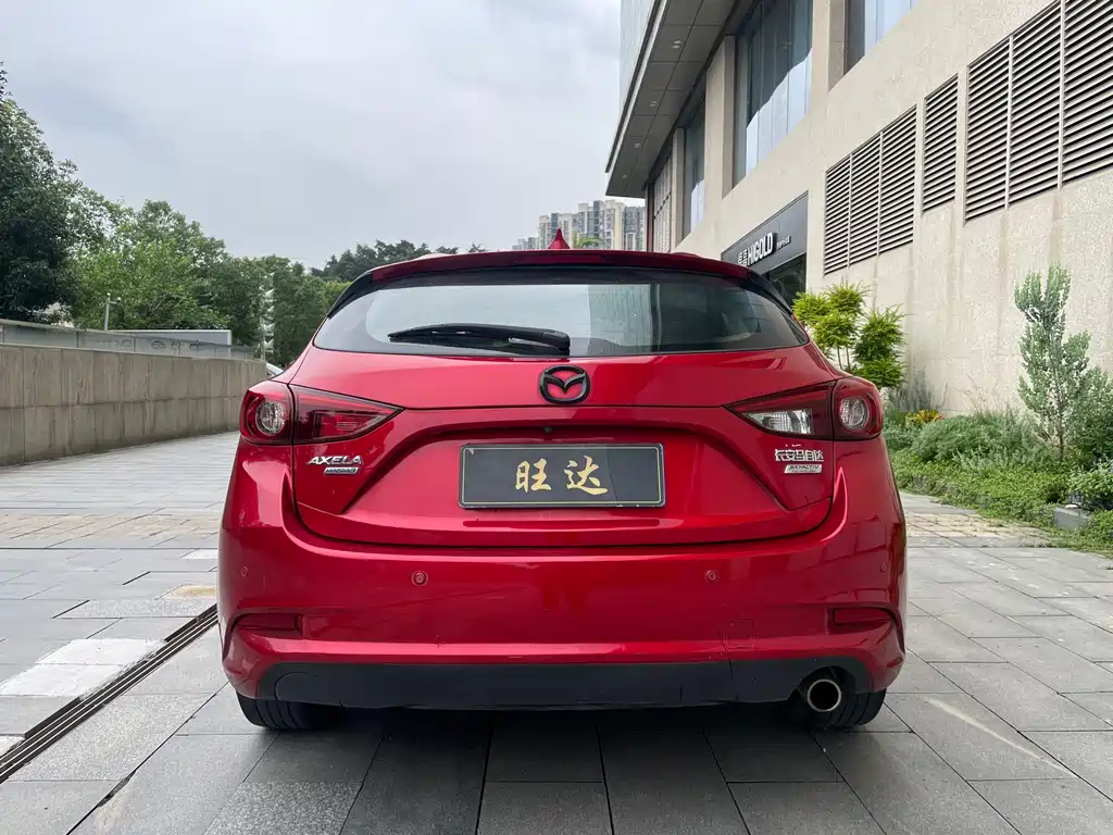 Mazda 3 Axela 2018 — фото 8