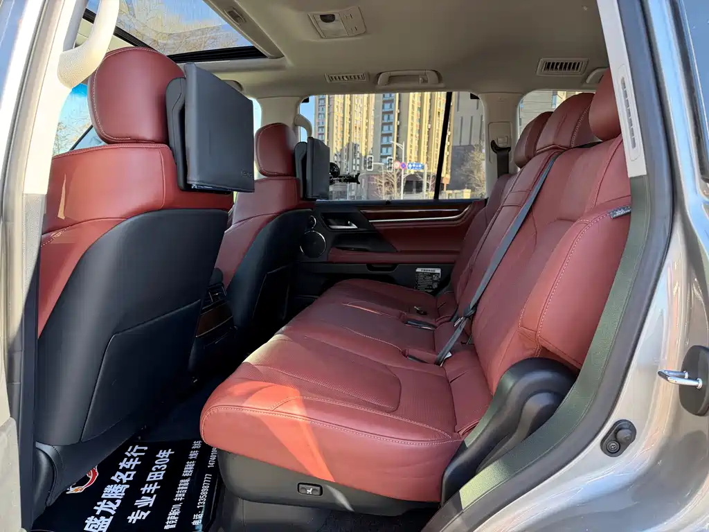Lexus LX 2016 — фото 14