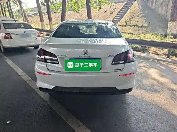 Peugeot 408 2021