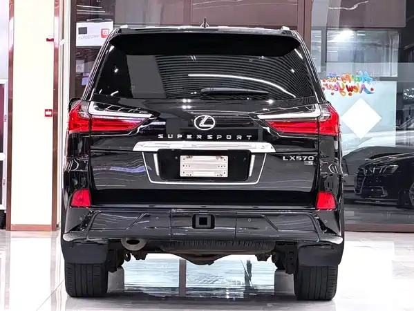 Lexus LX 2020