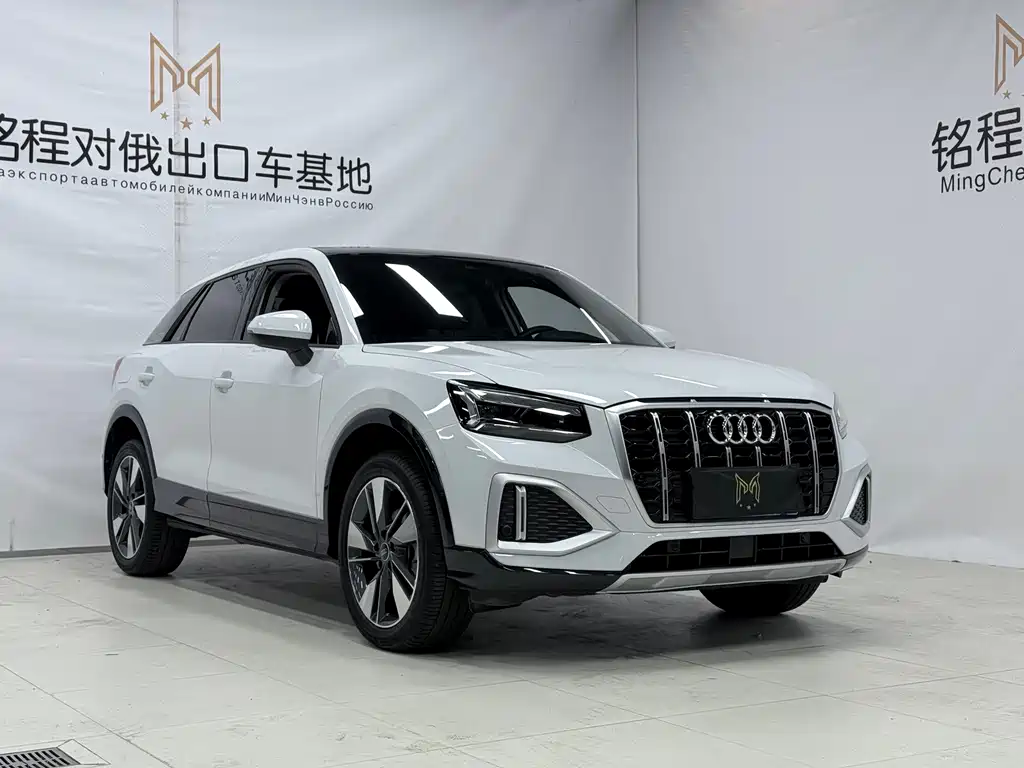 Audi Q2L 2023 — фото 3