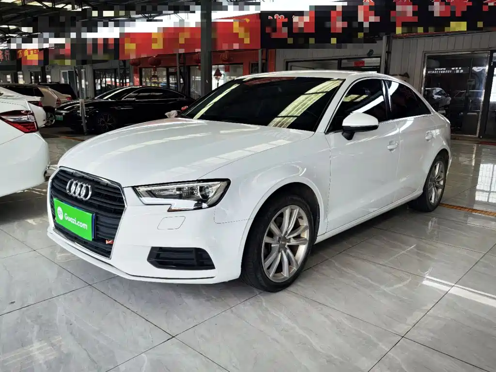 Audi A3 2018 — фото 1