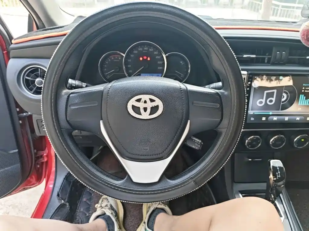 Toyota Corolla 2019 — фото 7