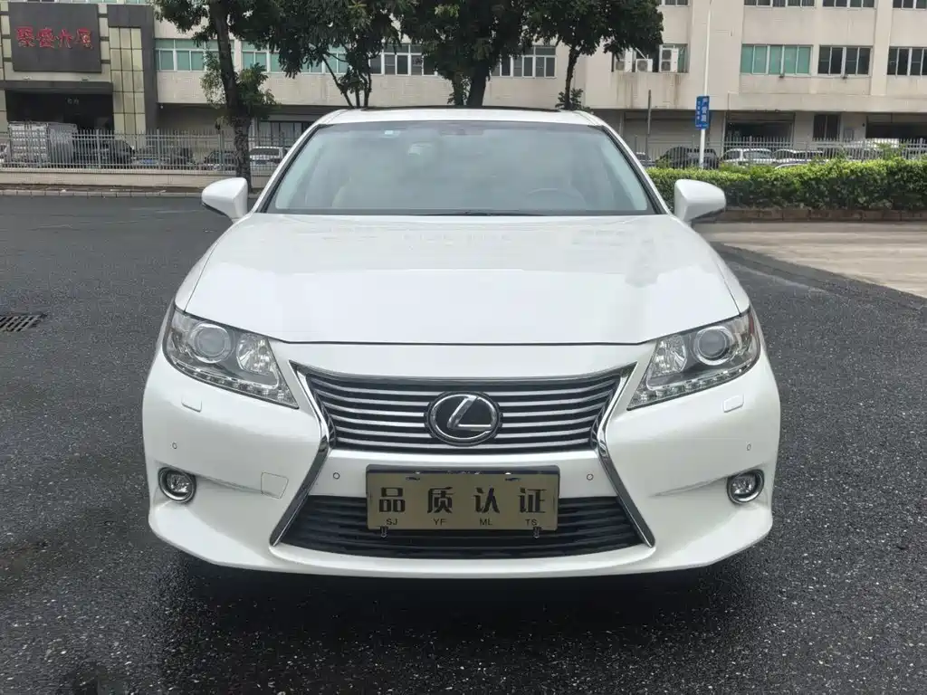 Lexus ES 2014