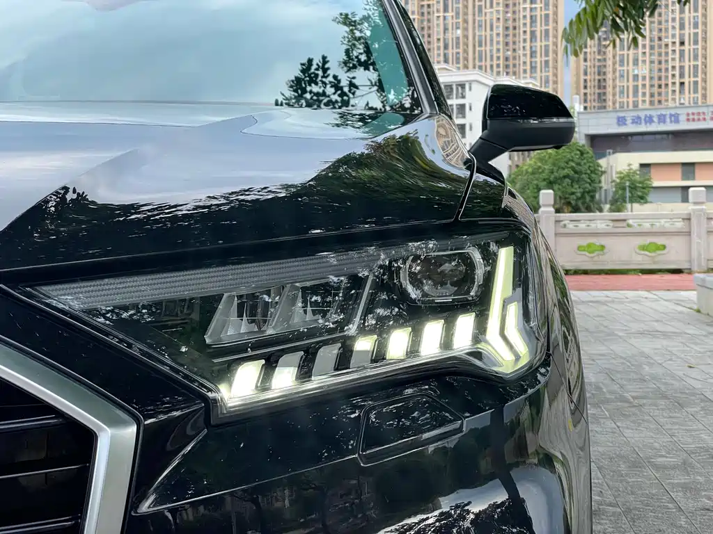 Audi Q7 2021 — фото 14