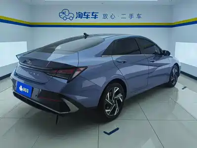 Hyundai Elantra 2024