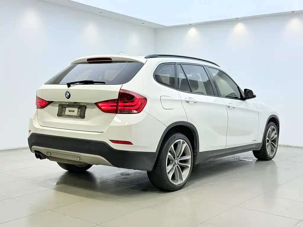 BMW X1 2015 — фото 6