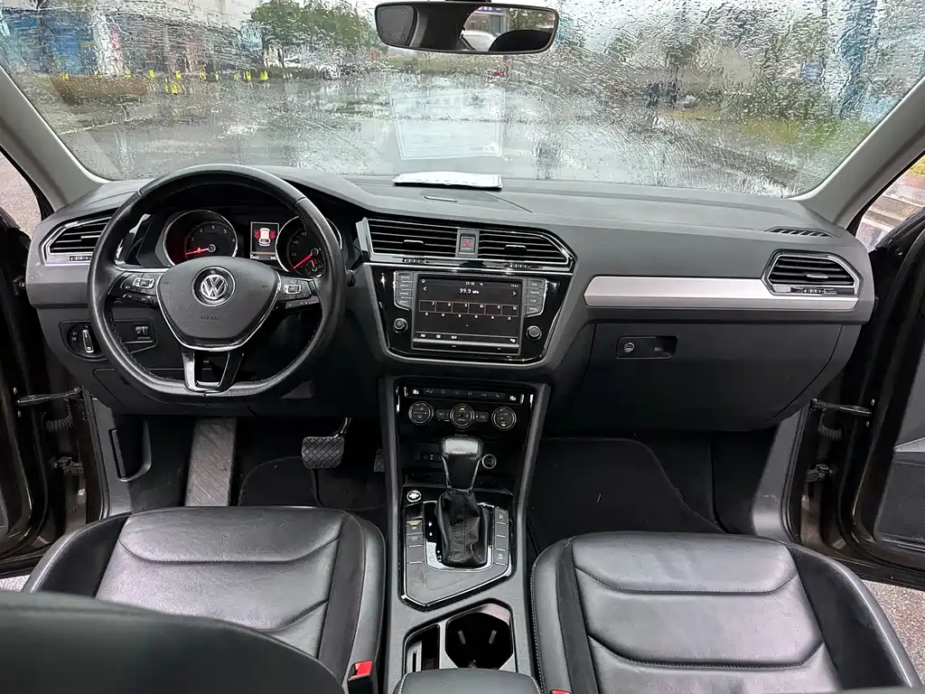 Volkswagen Tiguan L 2018 — фото 6