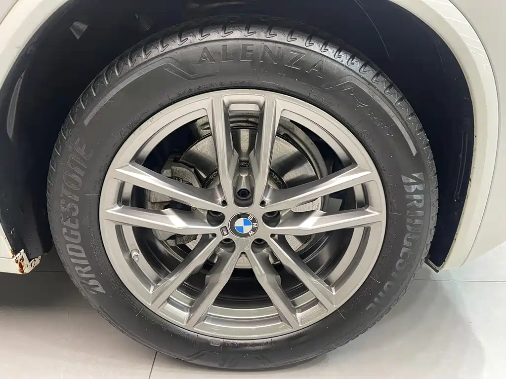 BMW X4 2021 — фото 25