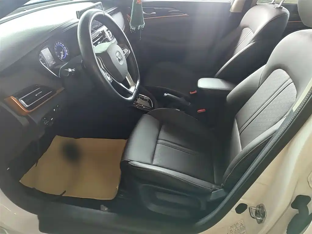Changan Eado DT 2020 — фото 15