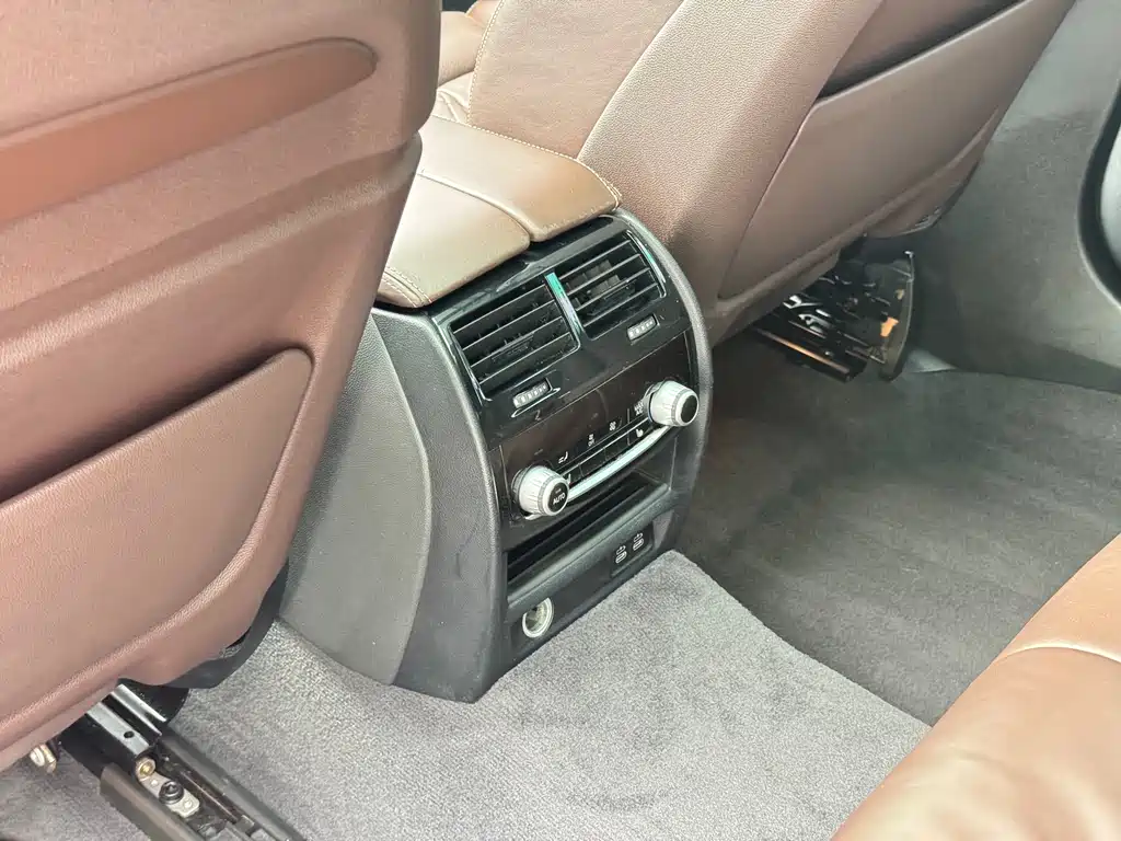 BMW 6 Series GT 2020 — фото 17