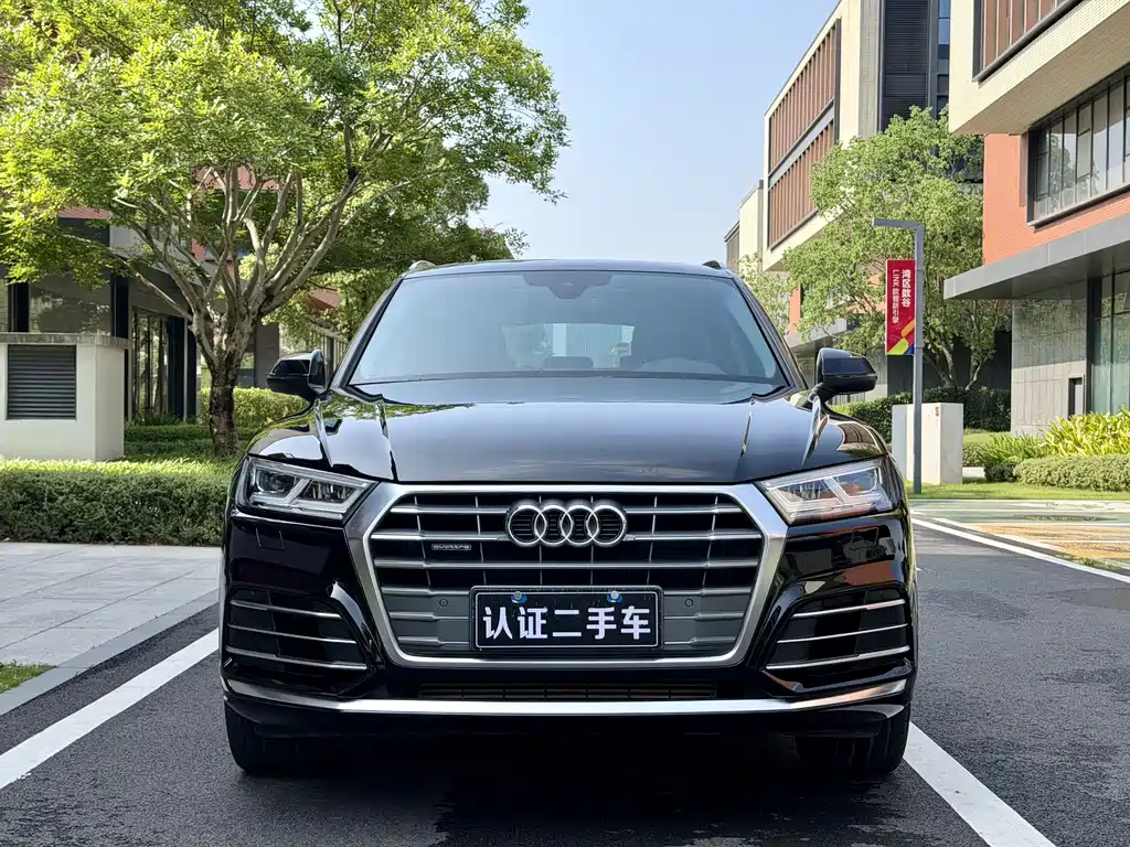 Audi Q5L 2020 — фото 2