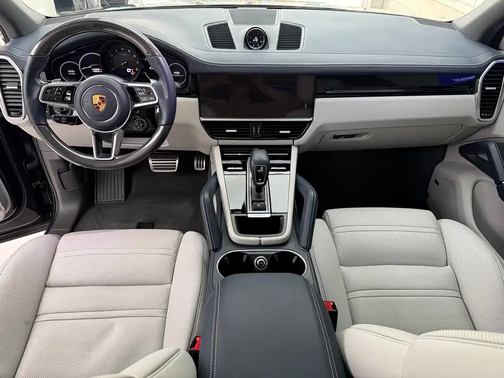 Porsche Cayenne 2018 — фото 10