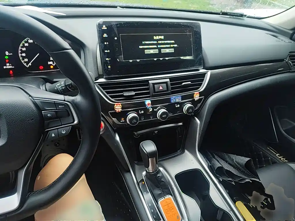 Honda Accord 2023 — фото 10