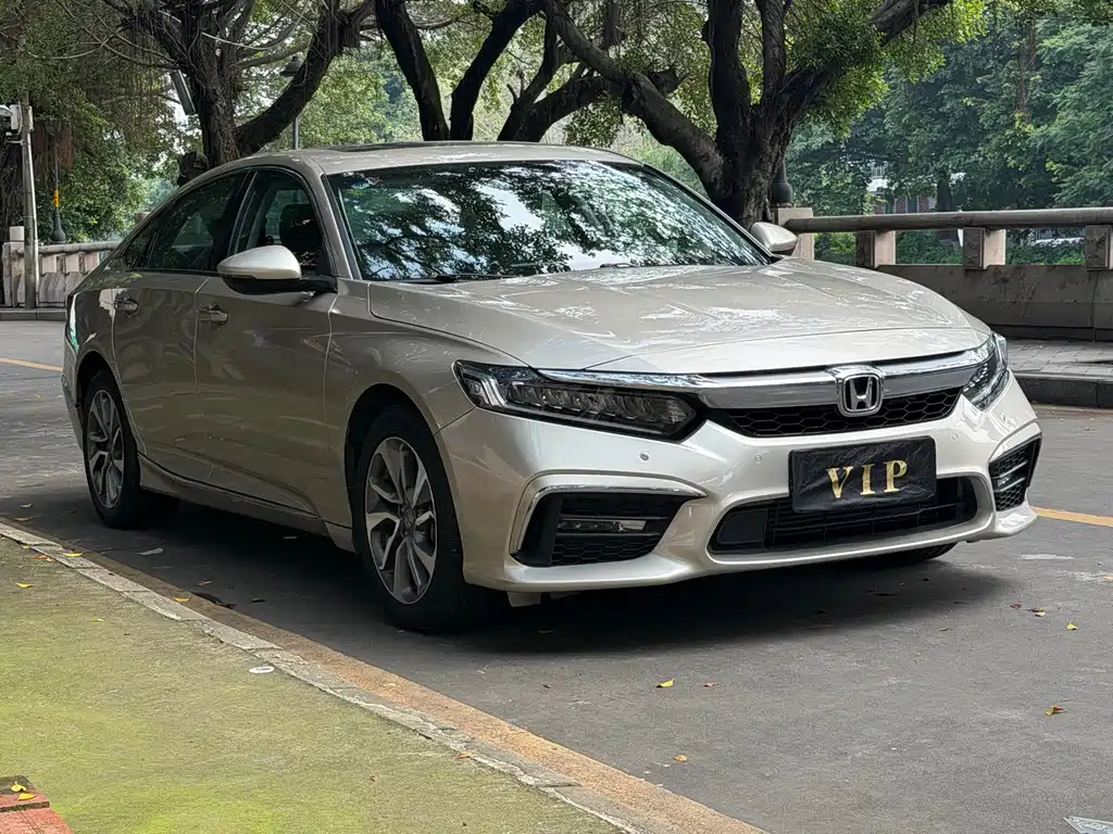 Honda Inspire 2020 — фото 3