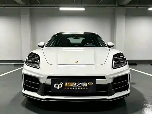 Porsche Panamera 2025
