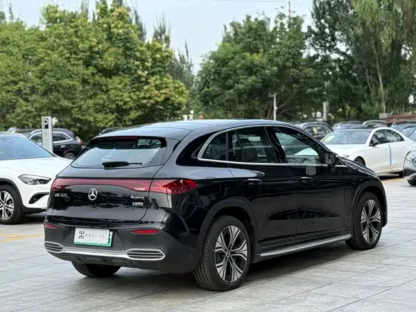 Mercedes-Benz EQE SUV 2025