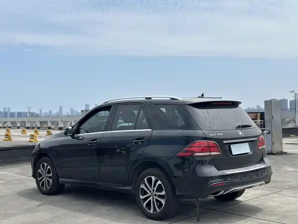 Mercedes-Benz GLE 2016
