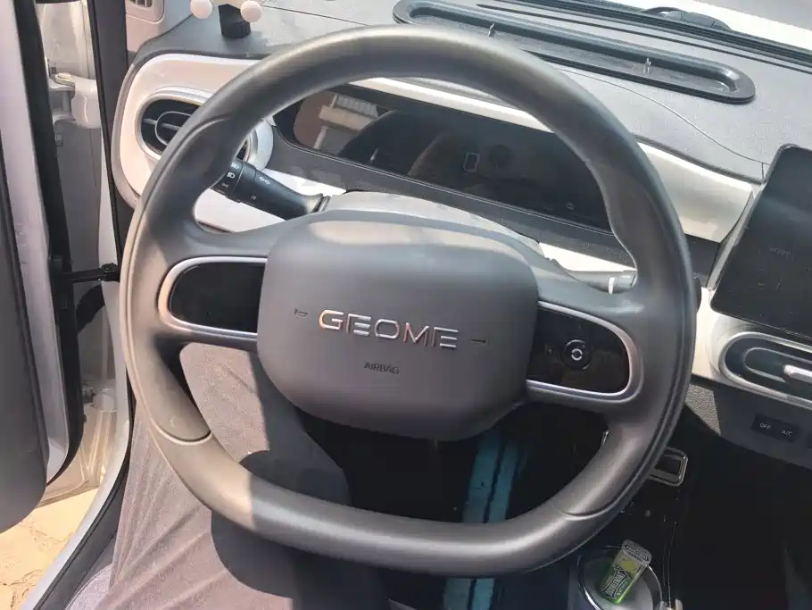 Geely Galaxy Panda 2025 — фото 15