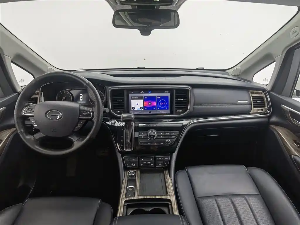 GAC Motor Trumpchi M8 2020 — фото 5