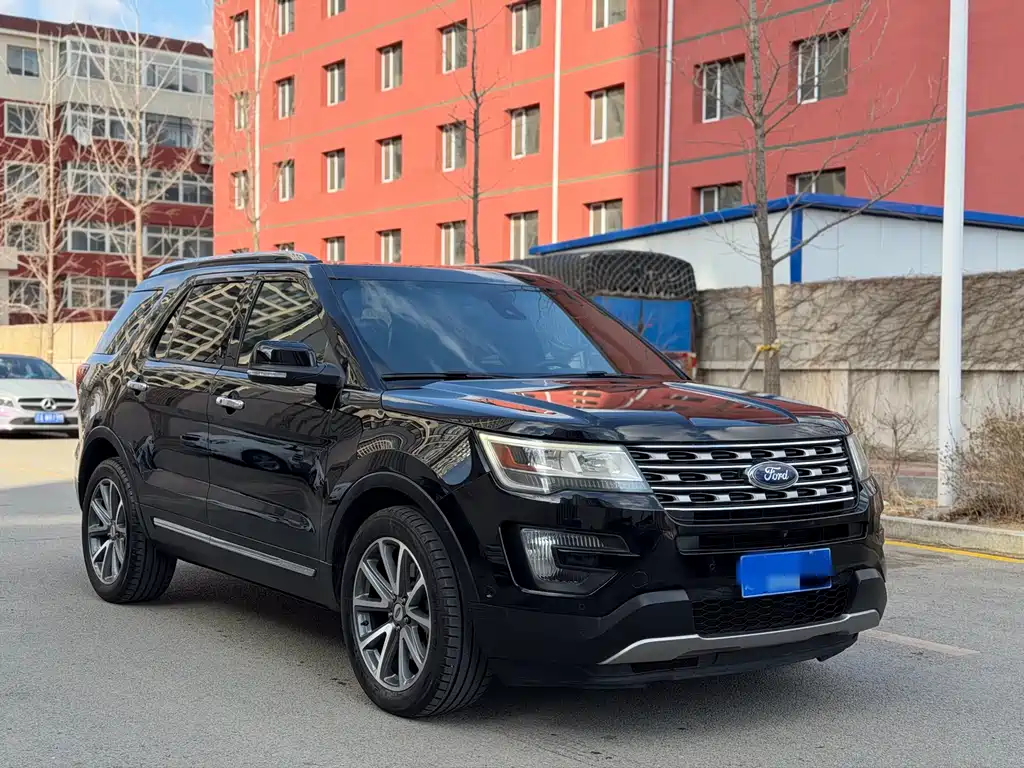 Ford Explorer 2015 — фото 3